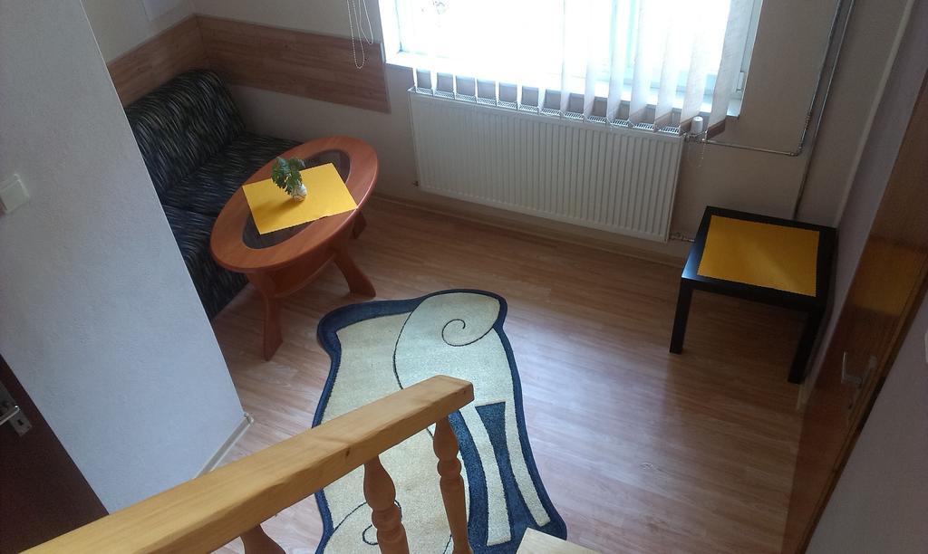 Penzion Marina Pri Slovenskej Restauracii Brezno Rom bilde