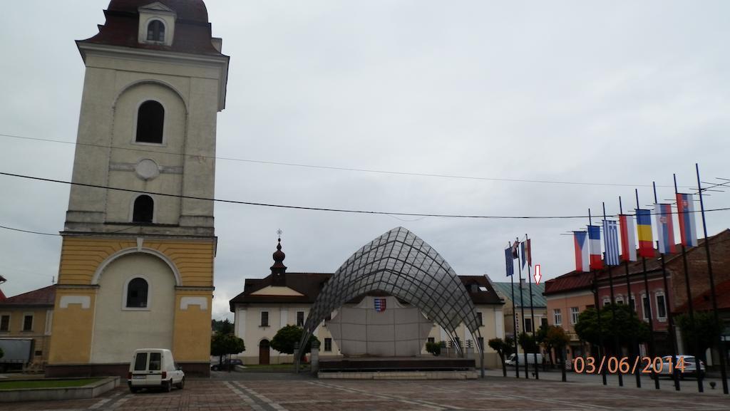 Penzion Marina Pri Slovenskej Restauracii Brezno Rom bilde
