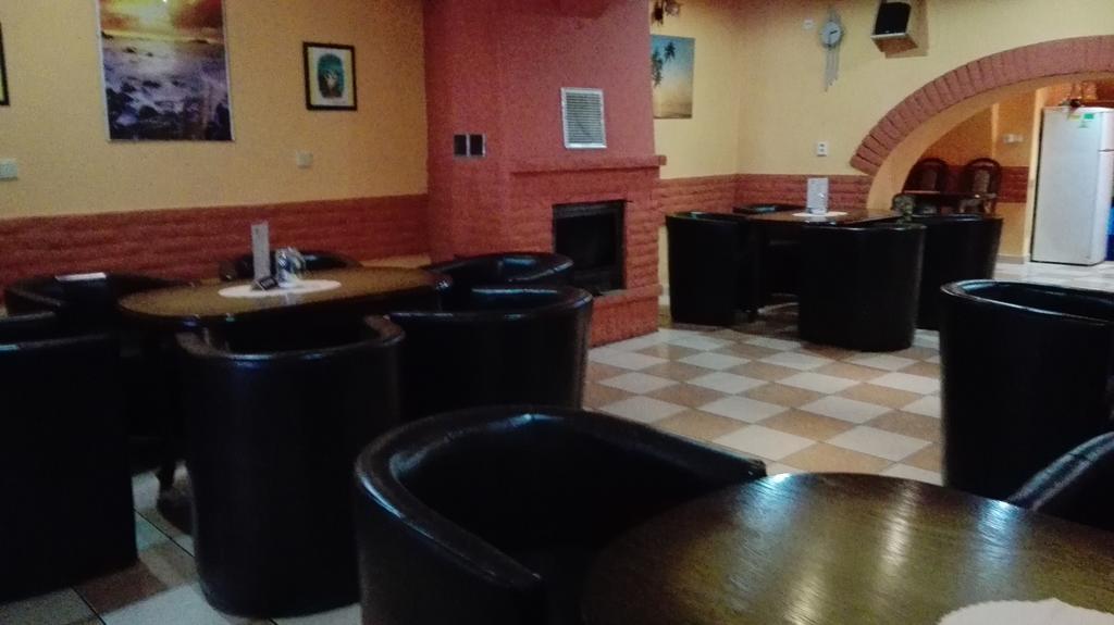 Penzion Marina Pri Slovenskej Restauracii Brezno Eksteriør bilde